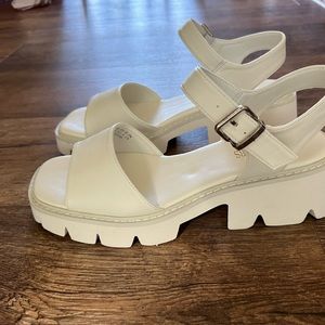 Womens Low Platform Chunky Ankle Strap Sandal NWOT Sz 10